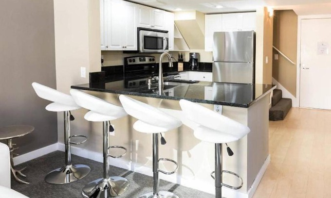 Belltown Apartamento | Space Needle Downtown Modern Top Story Penthouse