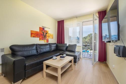 Lukecin Apartamento | Spacerowa Modern Apartment by Noclegi Renters