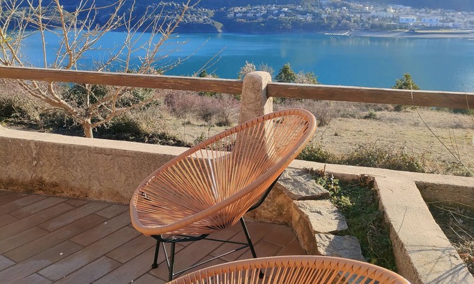 Savines-le-Lac Apartamento | Spacieux T4 de Plain-pied Avec Terrasse vue lac