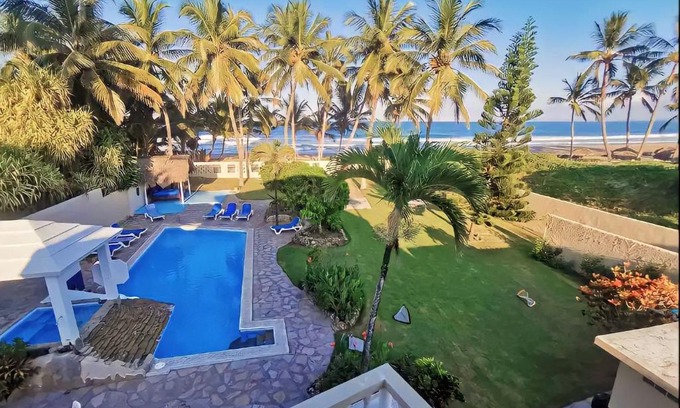 Cabarete Villa | Spacious 7 bedroom Oceanfront Villa in Cabarete, Dominican Republic