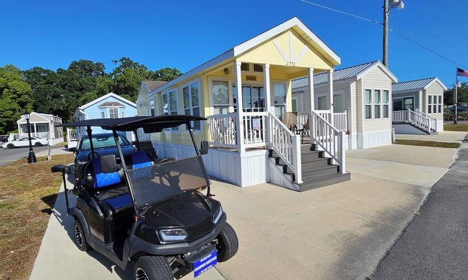 Kissimmee Complejo | SPACIOUS 1 BEDROOM LOFT GOLF CART IN DISNEY AREA 5 STAR RATED MILL CREEK RESORT