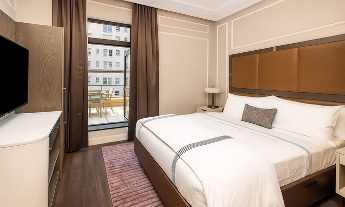Central Park South Apartamento | Spacious 1 King Bedroom Penthouse Suite, Central Park NYC