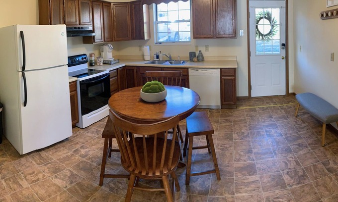 Parkersburg Apartamento | Spacious 1200 sq. foot Townhome