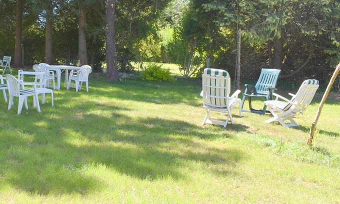Chemire-en-Charnie Cabaña | Casa cómoda con jardín, cerca del bosque, ideal para familias y grupos