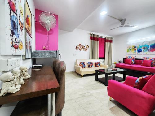 Greater Kailash Apartamento | Spacious 1BHK Prime Location with 2 restrooms 5