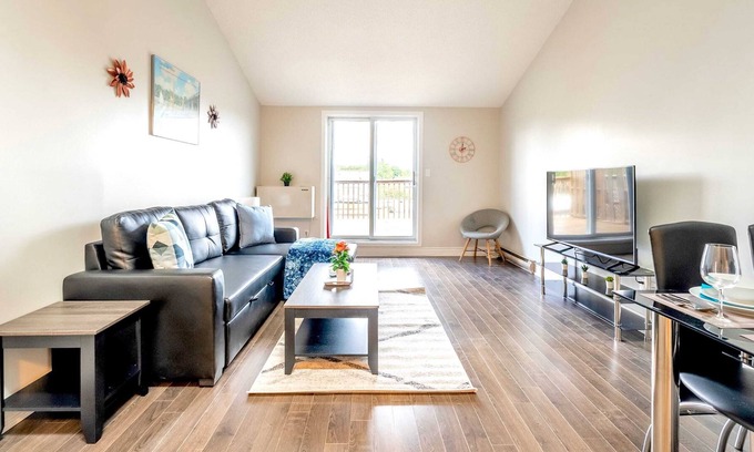 Cambridge Apartamento | Spacious 1BR Condo - Near Cambridge Trail and Park