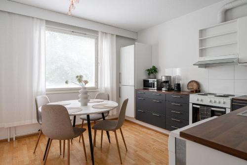 Jyvaskyla Apartamento | Spacious 1BR Downtown Apartment with Private Balcony