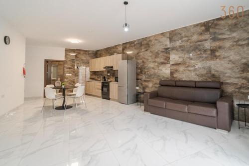 Tarxien Apartamento | Spacious, 1BR home with comfortable bed in Tarxien