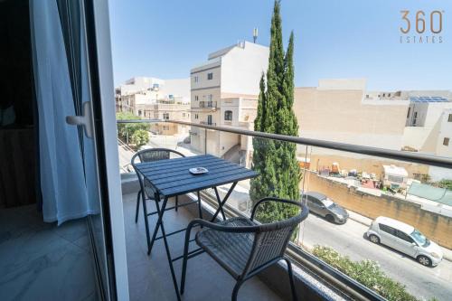 Tarxien Apartamento | Spacious, 1BR home with comfortable bed in Tarxien