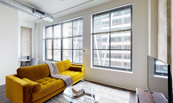 Eisenhower East Apartamento | Spacious 1BR Near Downtown DC + Metro & Parks