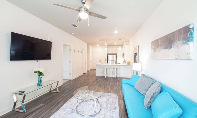 Bolton Apartamento | Spacious 1br West Midtown/New Building Free Parking, Pool, Washer & Dryer