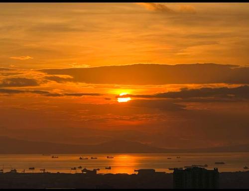 A. Bonifacio Apartamento | Spacious 1BR with Sunset view at The Celandine