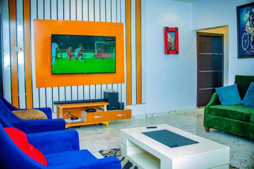 Ikotun Apartamento | Spacious 2-bed Apt With 24hrs Power+ Unlimited Wi-Fi