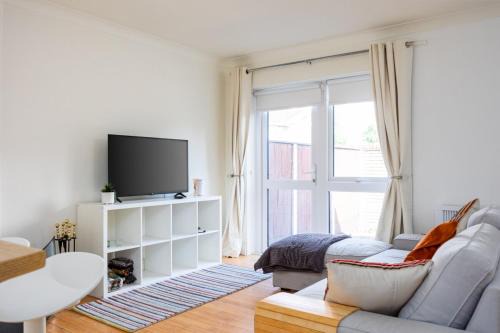 Dublin Apartamento | Spacious 2 Bed House - 20 Min Bus To City Center