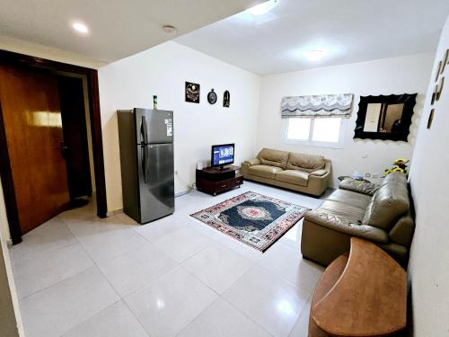 Al Qasimia Apartamento | Spacious 2 Bed Room Apartment with 2 bathrooms