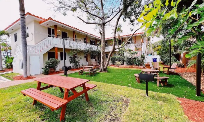 Coral Ridge Apartamento | Spacious 2-Bedroom Retreat in Fort Lauderdale | Steps from Beaches & Dining