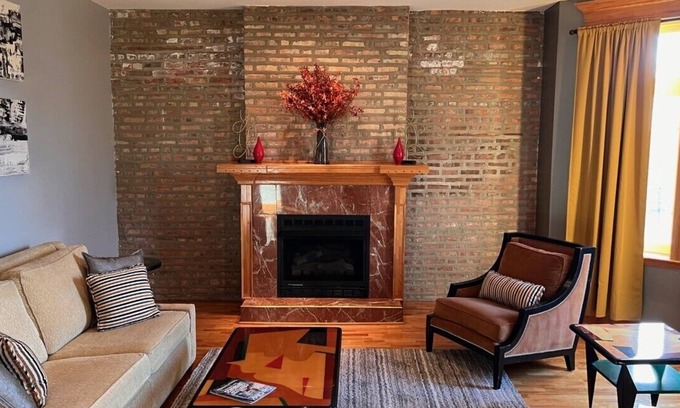 Grand Boulevard Condominio | Spacious 2 bedroom 2 bath 10 Minutes to Down Town