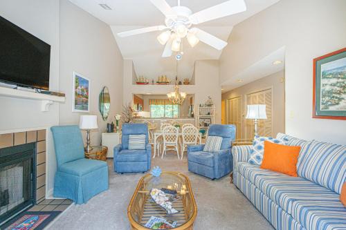 Arcadian Shores Casa | Spacious 2 Bedroom Condo- Vaulted Ceilings and Fireplace- St James Park 12-E