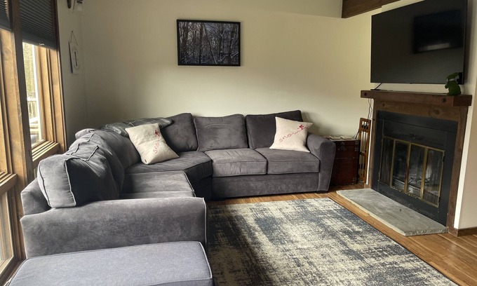 Blodgett Mills Casa | Spacious 2 bedroom, +loft, 2 full bath, dog-friendly condo for the whole family