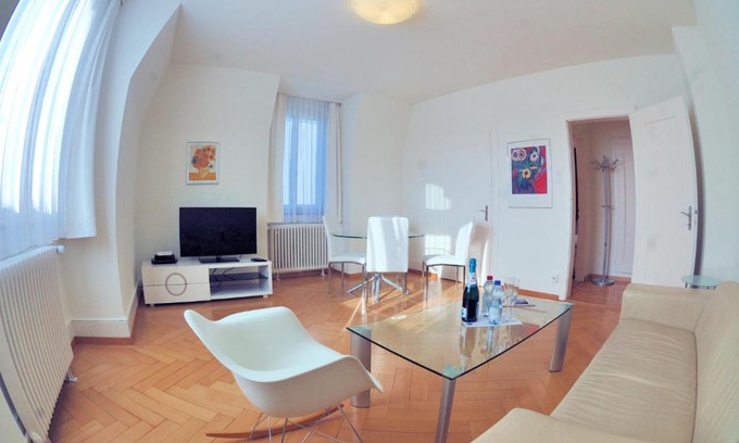 District 2 Apartamento | Spacious 2-bedroom near lake - Stardust 32