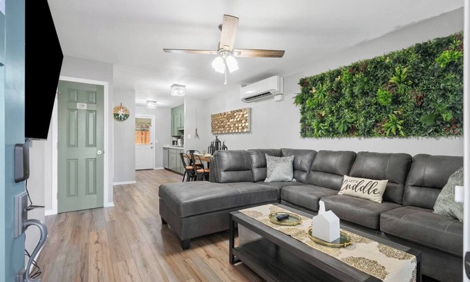 Northeast Pensacola Casa | Spacious 2 bedroom townhouse completely remodeled with all the amenities