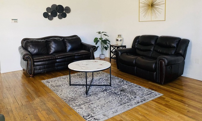 West Old Town Apartamento | Spacious 2 bedroom loft located in the heart of old town @ Plaza Don Luis