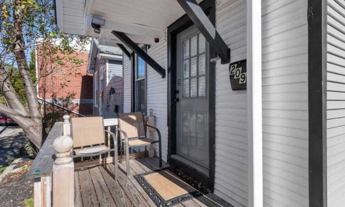 Ludlow Casa | Spacious 2 bedroom!