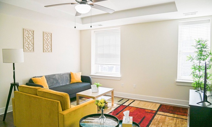 Midtown Apartamento | Spacious 2 BR Apartment 10 Minutes From Downtown in The Heart of Midtown