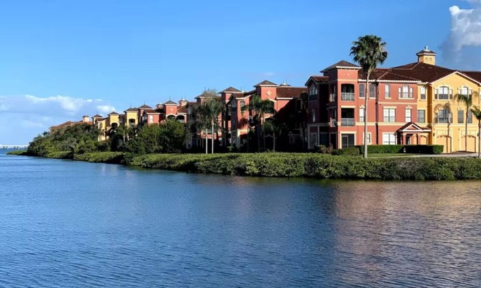Clearwater Condominio | Spacious, 2 king bedrooms, ground floor condo in Grand Venezia Resort + Garage!