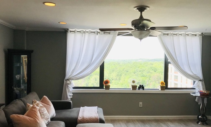 Seminary Hill Condominio | Spacious 2B -1BA High Rise Condo in Alexandria