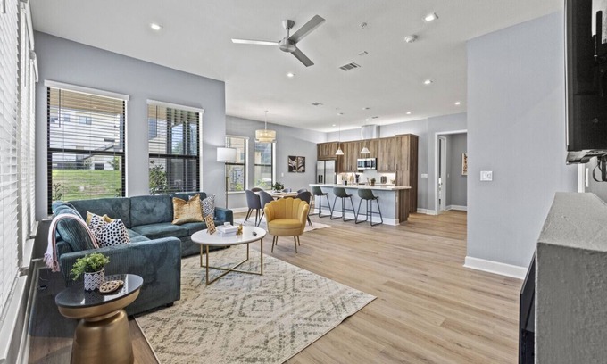 Cedars Apartamento | Spacious 2bdr w/gym, firepit, pooltable Downtown
