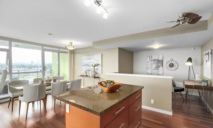 Burnaby Apartamento | Spacious 2Bed/2Bath near Brentwood