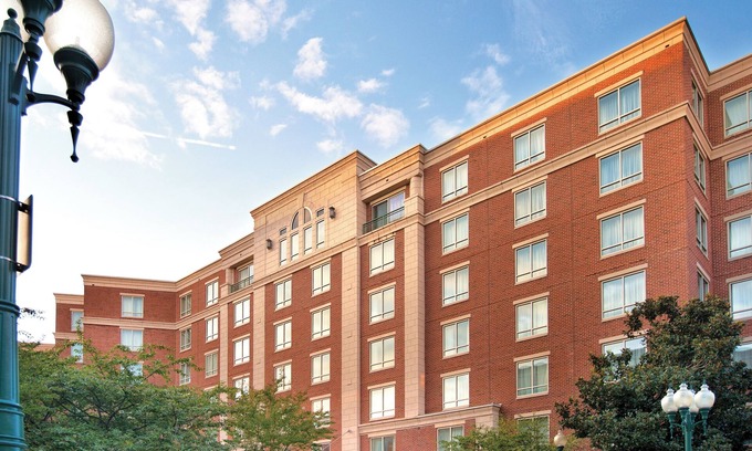 Old Town West Complejo | Amplio 2BR 10 minutos al sur de DC con WiFi GRATUITO, estacionamiento gratuito y acceso al metro
