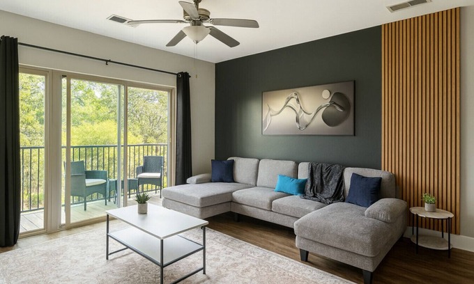 Glen Iris Apartamento | ✨ Spacious 2BR/2BA Condo Across from UAB ✨