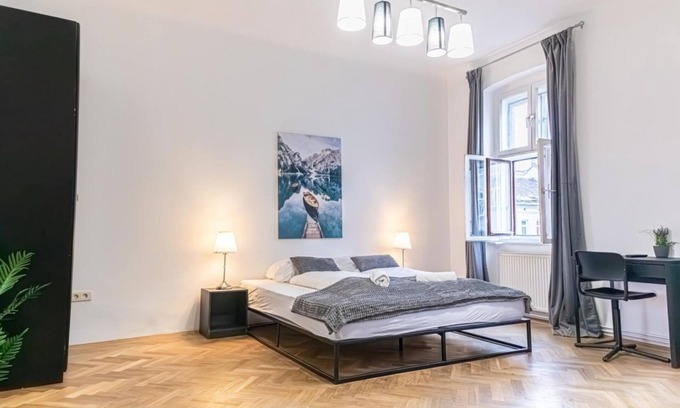 Neulerchenfeld Apartamento | Spacious 2BR Apt. @ Wiener Stadthalle/Well Located