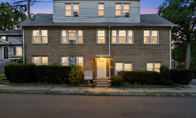 Bloomfield Apartamento | Spacious 2BR Condo Near NYC & Newark