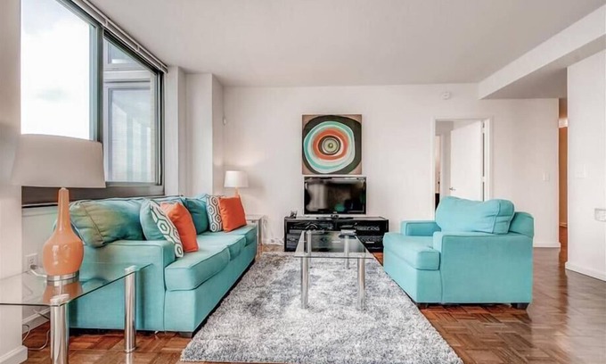 Hudson Exchange Apartamento | Spacious 2BR | Fully Equipped Gym | Near PATH by GLS