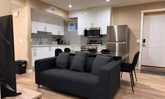 Symons Valley Casa | Spacious 2BR Suite w/King Beds & Walk-In Closets