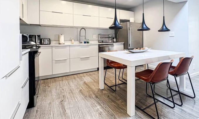 Ladera Heights Casa | Spacious 2BR unit in LA (SH2-LAD)