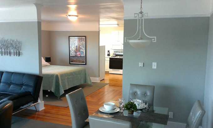 Greenside Park Apartamento | Amplio segundo piso plano. Medio de la ciudad