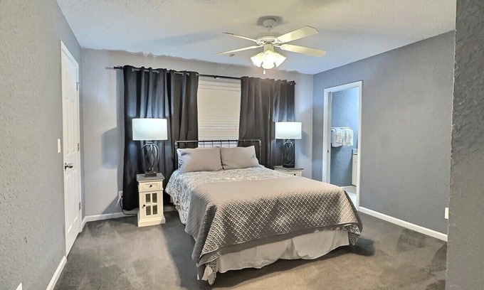 Prattville Casa | Spacious 3/2.5 in Prattville!