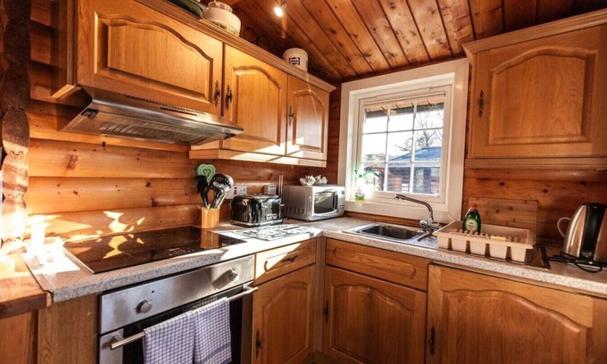 Bronaber Cabina | Spacious 3 Bed Log Cabin in Snowdonia