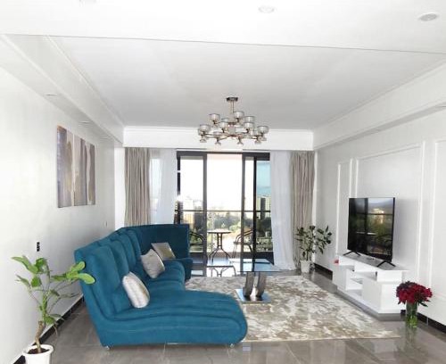 Kilimani Apartamento | Spacious 3 Bed Apartment-Gym Pool and Rooftop View