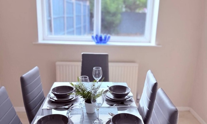 Barrow Gurney Casa | Spacious 3-Bed Contractor-Friendly Home – Bristol
