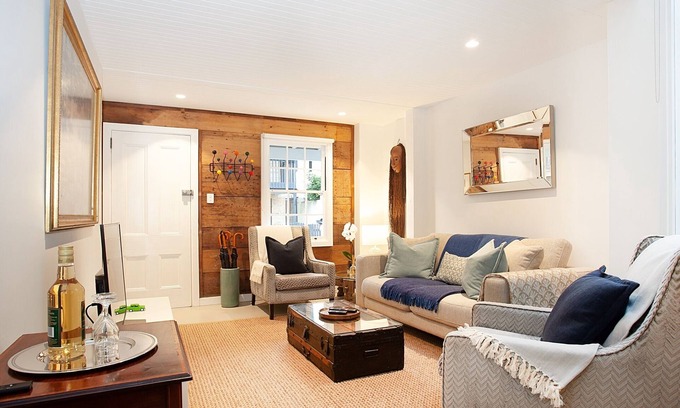 Balmain Casa | Spacious 3-Bed Family House with Courtyard