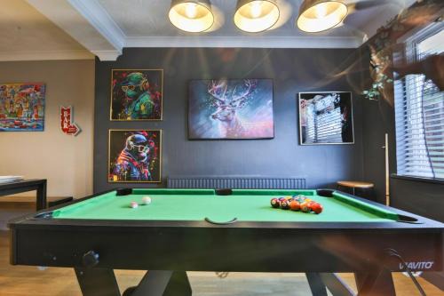 Fairwater Casa | Spacious 3 Bed Home with Pool Table