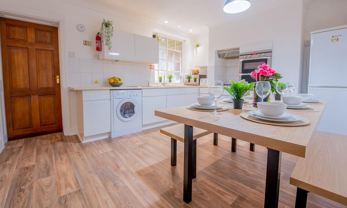 Rochester Apartamento | Spacious 3 Bed Maisonette In The Heart Of Rochester