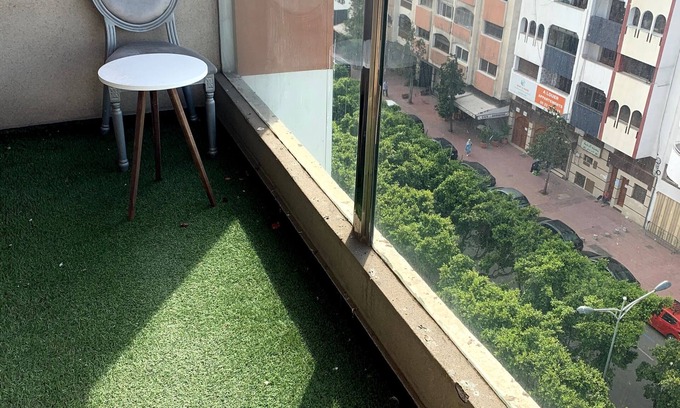 SOUR JDID Apartamento | Spacious 3-bedroom apartment in fabulous Casablanca with AC