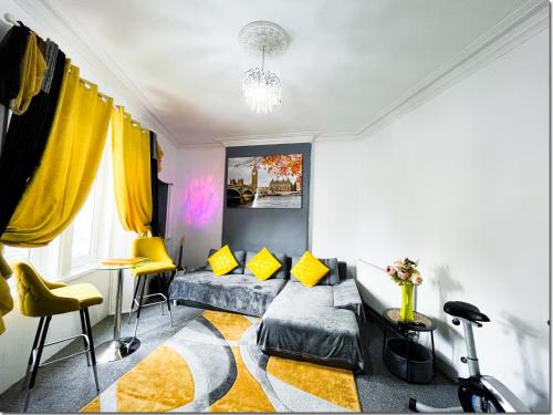Cowdenbeath Apartamento | Spacious 3 Bedroom Entire Apartment Self Check in