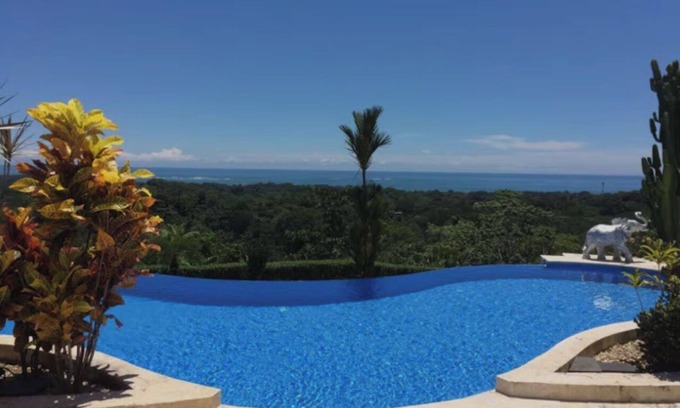 Los Ángeles, Chires Casa | Spacious 3-bedroom house with Ocean View-Large Pool-Gated Development-WiFi-AC